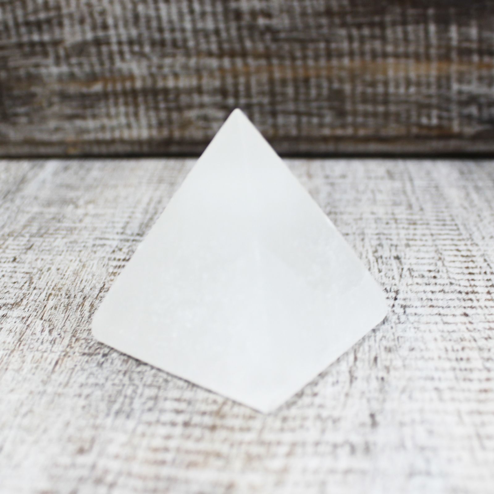 Selenitová pyramída 5 cm