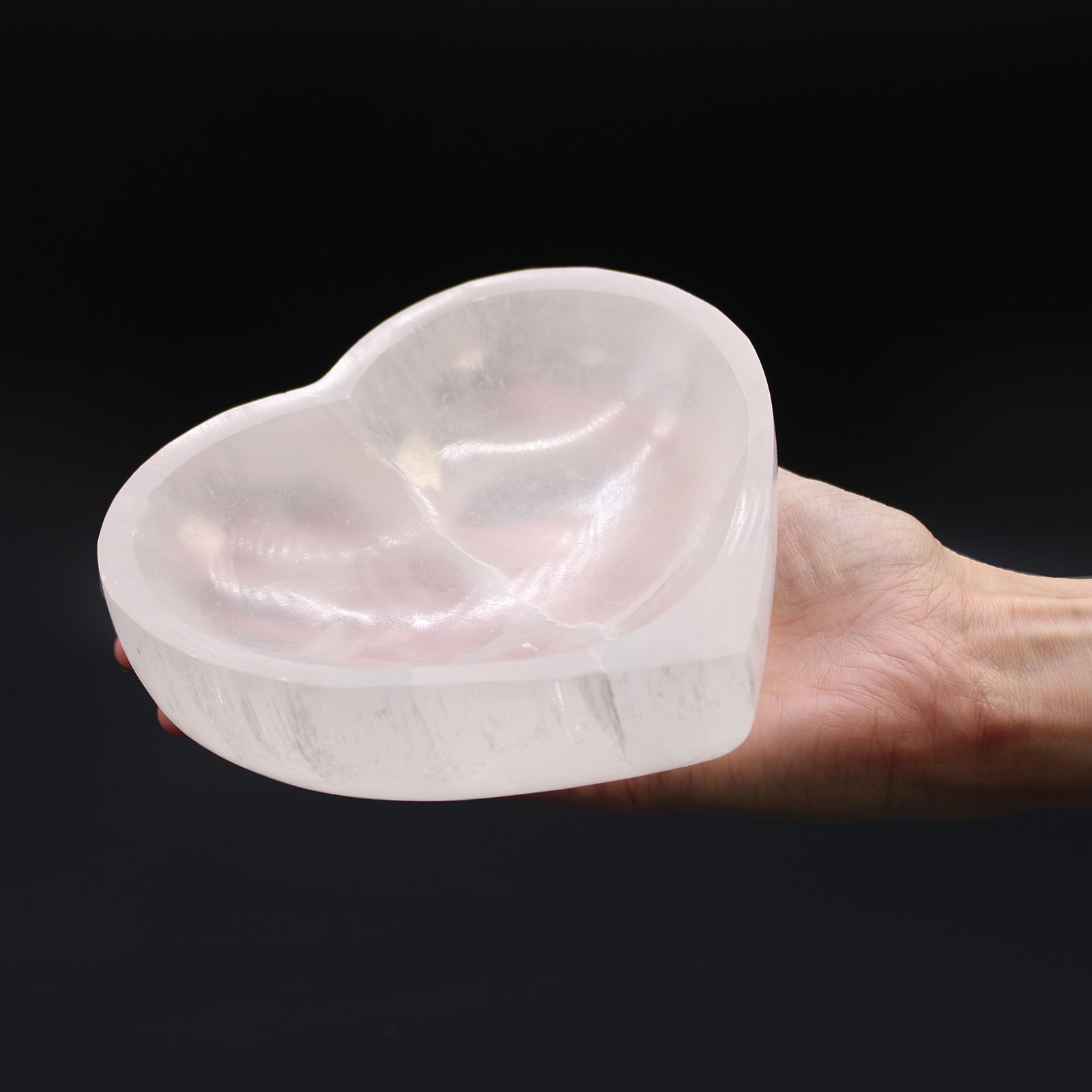 Selenitová miska v tvare srdca – 15 cm