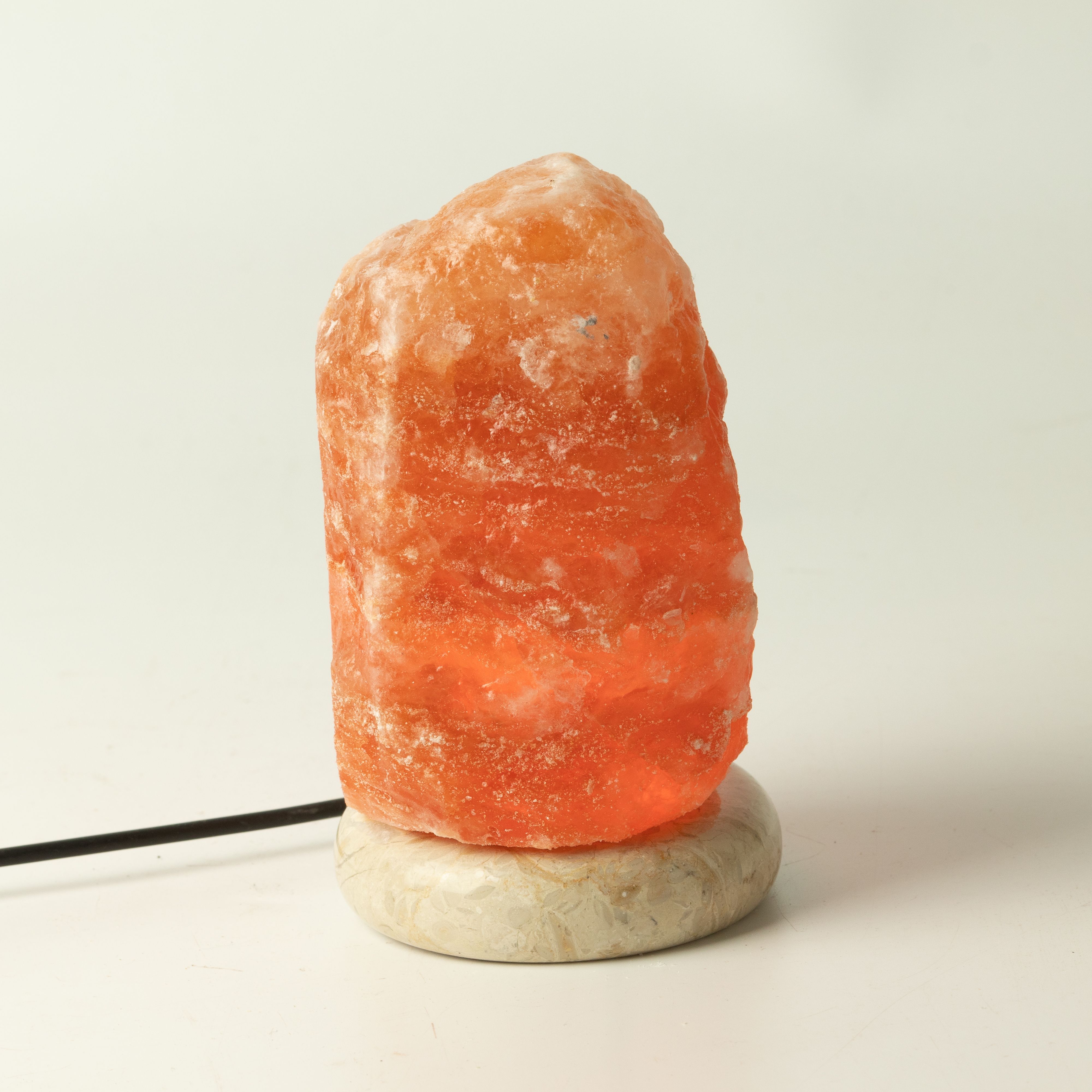 Kvalitná USB lampa z prírodnej soli – 11,5 cm (biele svetlo)