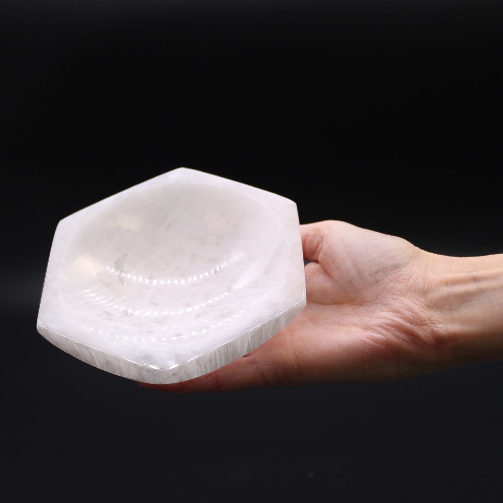 Šesťhranná miska zo selenitu – 15 cm